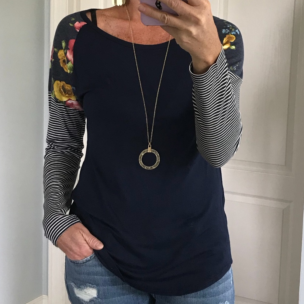 ♥️1 SM♥️Mixed Pattern Long Sleeve Top - Picture 4 of 7